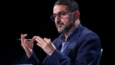 انتقاد شدید عضو کمیسیون امنیت از رفتار صدا وسیما در قبال رئیس مجلس؛ برنامه قالیباف را قطع کردید و کنار ترامپ ایستادید!