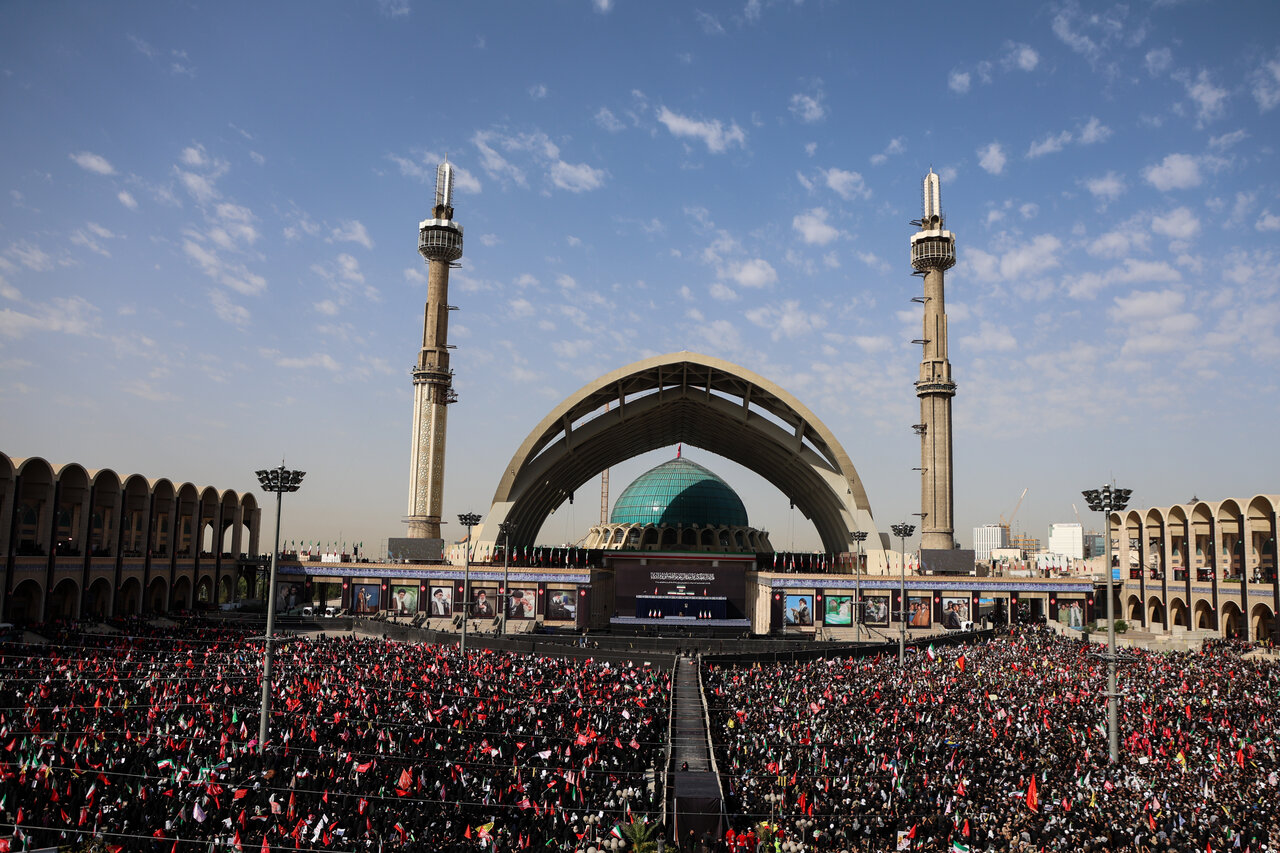 واکنش مقام اسرائیلی به تشییع پیکر رهبر شهید: ترامپ نمی‌داند با چه کسی روبروست