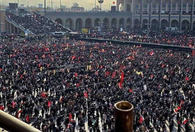 حدادعادل در کنار دایی فرزندان رهبر شهید/ باقری کنی برادر داماد رهبر شهید هم بود + عکس