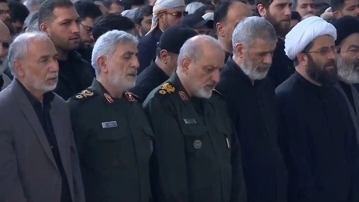حضور سردار قاآنی در مصلای تهران/ این فرماندهان نظامی هم آمدند + تصاویر