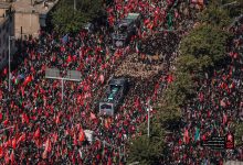 پوشش متفاوت برخی زنان در مراسم تشییع پیکر رهبر شهید انقلاب