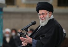 تصویری از ترک هواپیمای حامل پیکر رهبر شهید از فرودگاه نجف