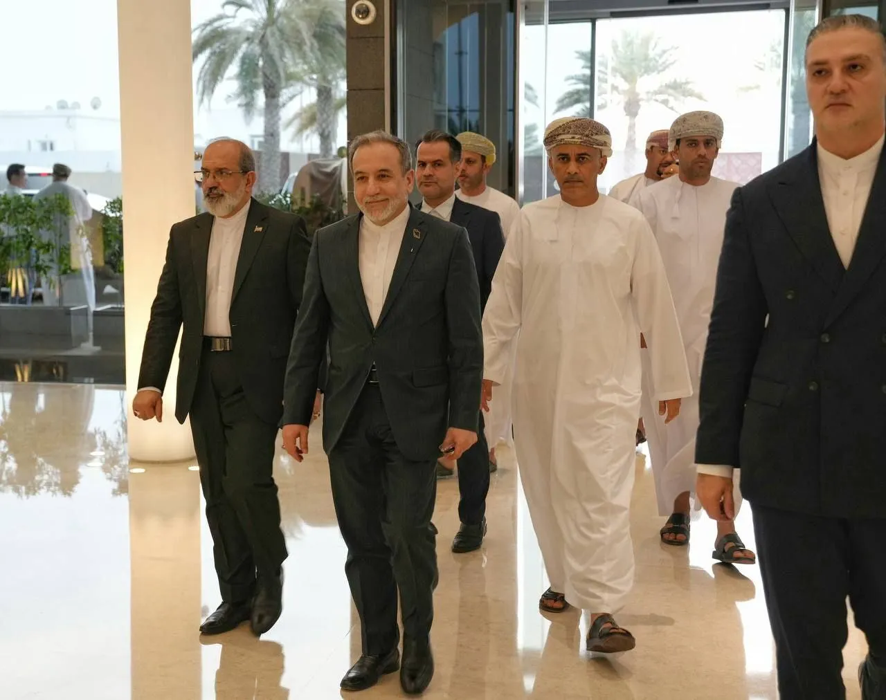 خبرگزاری دولت: عراقچی فردا شنبه به عمان سفر خواهد کرد / قرار است در این سفر درباره وضعیت تنگه هرمز، گفت‌و‌گو شود