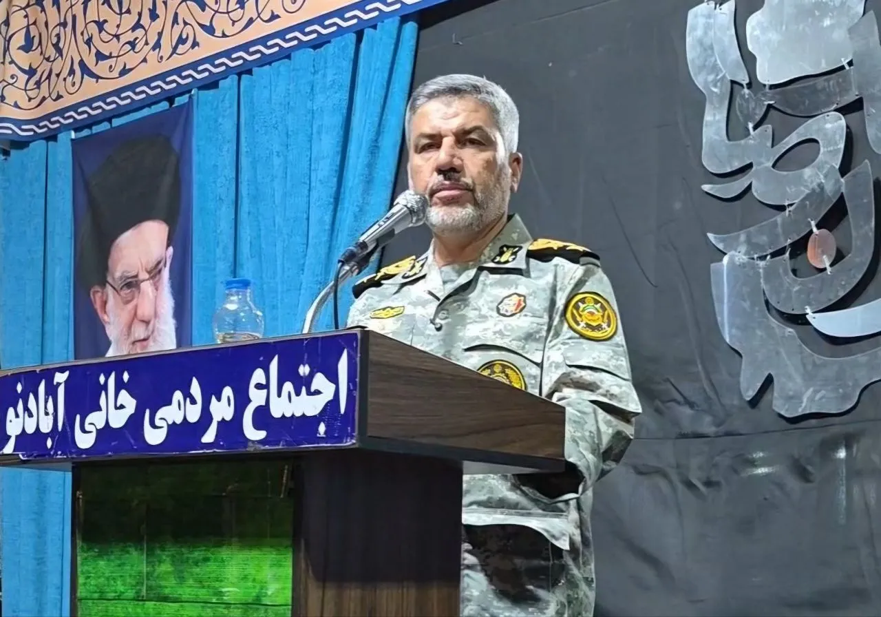 سخنگوی ارتش: نیروهای مسلح سر سوزنی بر سر تنگه هرمز کوتاه نخواهند آمد/ آمریکایی‌ها در تفاهم‌نامه پایان جنگ، ترتیبات ایرانی بر تنگه هرمز را پذیرفته بودند، اما با ریاکاری به دنبال ایجاد مسیر جدید بودند