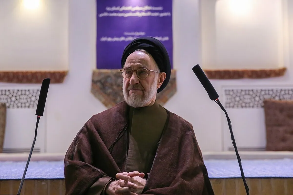 سیدمحمد خاتمی: صلح را خیانت دانستن و نام حسین(ع) را بهانه کردن برای توجیه و تحمیل خواسته های متوهمانه و تعرض به مذاکره و مذاکره کنندگان، خدمت به ایران و پاسداشت خون شهدا نیست