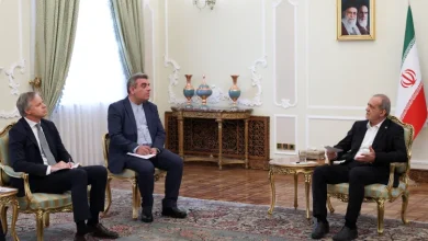 پزشکیان در دیدار با سفیر جدید آلمان: ایران همواره بر گفت‌و‌گو، دیپلماسی و حل‌وفصل اختلافات از مسیر‌های سیاسی و در چارچوب قواعد و مقررات بین‌المللی تأکید داشته / سیاست اصولی تهران همواره بر تلاش برای رفع سوءتفاهم‌ها و تقویت گفت‌و‌گو استوار بوده