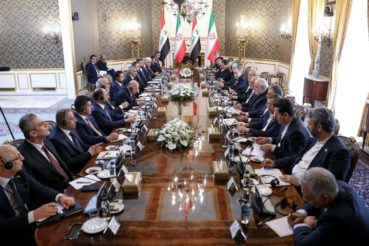 نخستوزیر عراق: هیچ اقدام خصمانهای علیه ایران از سوی طرفهای دیگر را نخواهیم پذیرفت/ امنیت تهران برای ما از اهمیت ویژهای برخوردار است/ رئیسجمهور: ناامنی در ایران یا عراق، تأثیر مستقیمی بر یکدیگر دارد