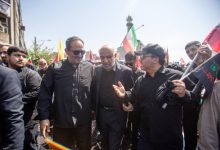  حضور وزیر کار و رییس بسیج کارگری کشور در مسیر تشییع پیکر رهبر شهید انقلاب