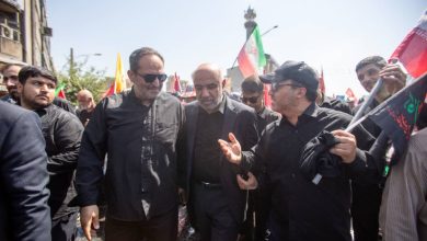  حضور وزیر کار و رییس بسیج کارگری کشور در مسیر تشییع پیکر رهبر شهید انقلاب