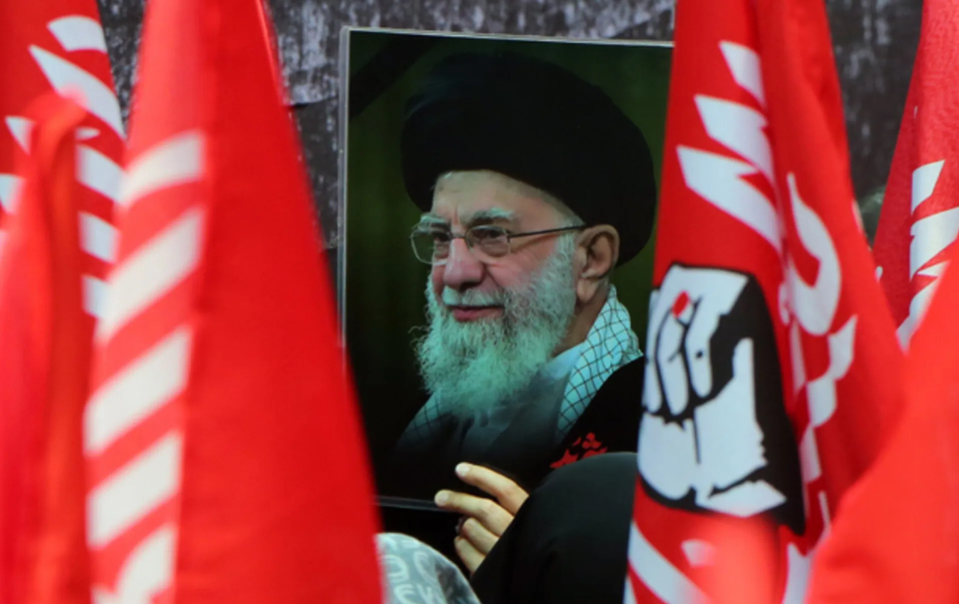 سخنگوی وزارت خارجه: از کشورهایی که به طور رسمی از تجاوز نظامی علیه ایران حمایت یا دفاع کردهاند، برای شرکت در مراسم تشییع رهبر شهید دعوت نکرده/ برخی از کشورهای اروپای شرقی، هیئتهای رسمی، نمایندگان مجلس و شخصیتهای مردمی در این آیین حضور خواهند داشت