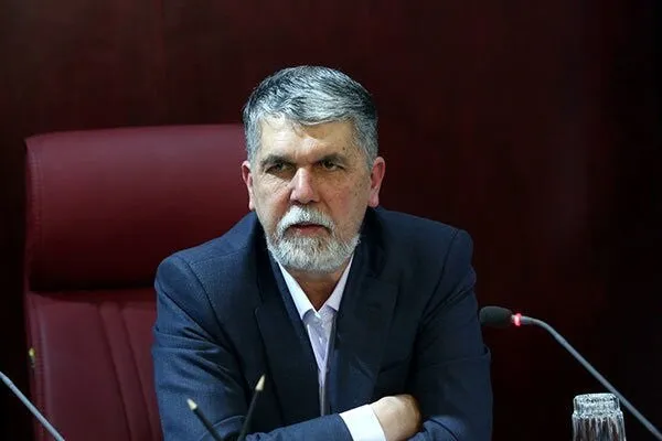 واکنش وزیر ارشاد به حمله به عراقچی در مراسم تشییع پیکر رهبر شهید: از مُهرپراکنی به شهید لاریجانی زمانی نگذشته، دیروز شاهد اتفاقات مشابه بودیم؛ آیا قرار است همچنان تاریخ تکرار شود؟ / مسببان و آمران را بر جای خود بنشانید؛ کار سختی است؟