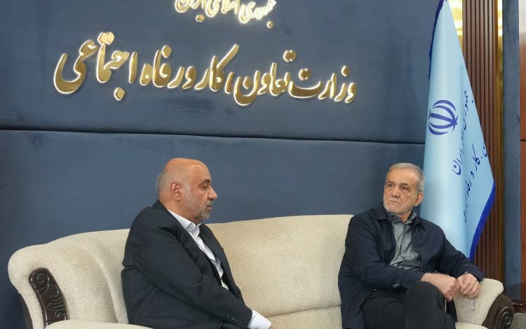 بازدیدهای سرزده، اما نه برای بازنشستگان و کارگران! / چرا رئیس‌جمهور به قلب مطالبات نمی‌رود؟