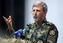 سرلشکر حاتمی، فرمانده کل ارتش: اگر هر نیروی ایرانی بتواند یک نیروی آمریکایی متجاوز را دستگیر کند یا بکشد، ‏از طرف مردم ایران جایزه ۳۰ هزار‌ دلاری دریافت خواهد کرد