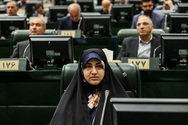 اظهارات جدید عضو هیات رئیسه مجلس درباره بنزین؛ هنوز طرحی نهایی نشده است/ مجلس با هر نوع افزایش قیمت بنزین مخالف است