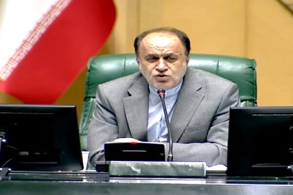 نائب رئیس مجلس: افزایش بی دلیل قیمت کالاها قابل پذیرش نیست/ هر طرحی که حاکمیت جمهوری اسلامی در تنگه هرمز را نقض کند مقبول جمهوری اسلامی ایران نیست