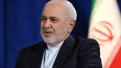 ظریف: روسیه و چین در این دو جنگ نه همپیمان ایران شدند و نه همکاری معناداری کردند / نرمخویی با شهروندان و تقویت جامعه مدنی پیشنیاز جهش است
