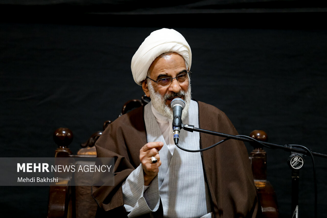 نماینده ولی فقیه در سپاه: خداوند مذاکره را نفی نکرده است/ نباید اجازه دهیم دیگران برای ما تعریف کنند که چه چیزی پیروزی، شکست، موفقیت یا ناکامی است