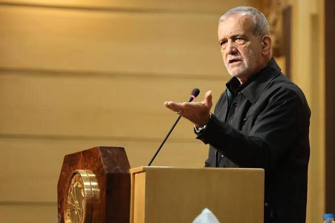 پزشکیان: تفاهم نامه یک اجماع کارشناسی همه کسانی بود که دستی بر آتش داشتند/ در جنگ تمام‌عیار اقتصادی و نظامی هستیم/ تصور می‌کردند ایران، ونزوئلا می‌شود