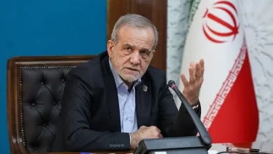 پزشکیان: اجازه ندهید جریان‌های تفرقه‌افکن فضای عمومی کشور را تحت تأثیر قرار دهند / هرچه انسجام ملی تقویت شود، مسیر پیشرفت هموارتر خواهد شد / نباید به نام دفاع از رهبری، تصویری غیرواقعی از ایشان به جامعه ارائه شود