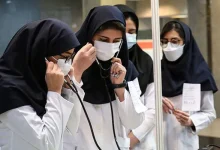 معاون وزارت بهداشت: دانشکده‌های علوم پزشکی که بیش از دو برابر ظرفیت خود دانشجو گرفته‌اند، شبیه به خودرو‌های قاچاق انسان هستند که وقتی در آن‌ها باز می‌شود، جمعیت فوران می‌کند