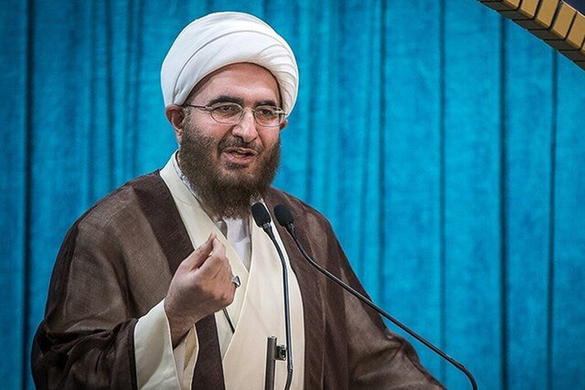 خطیب جمعه تهران: دشمن شکست مفتضحانه خورده و به التماس افتاده، ادبیات باخت را هم بلد نیست
