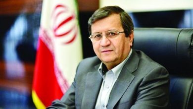 همتی: اظهارات وزیر خزانه‌داری آمریکا با مواضع قبلی وی متناقض است