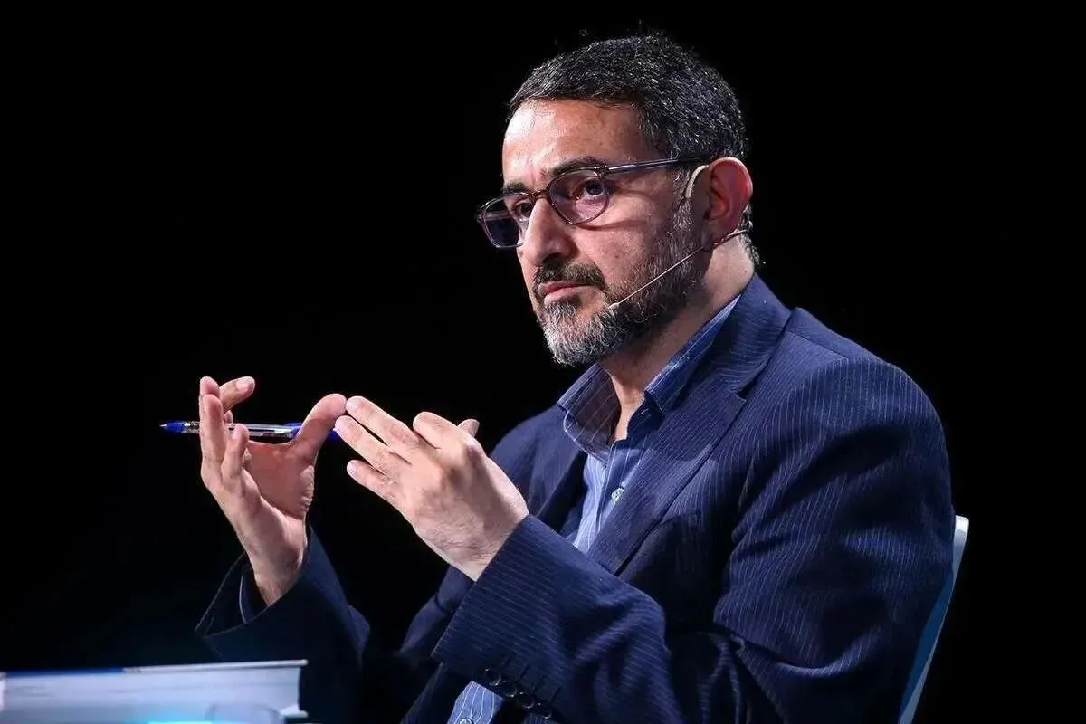 مجتبی زارعی، نماینده تهران: کار زشت معاونت پارلمانی صدا و سیما برای جمع آوری امضا از نمایندگان مجلس برای حمایت از جبلی / قویا با تلفن‌کننده برخورد کردم /مگر جمع کردن امضا خرابکاری‌های هیئت رئیسه‌ی سازمان را برای وحدت شکنی‌ها و قطبی‌سازی‌ها در رسانه ملی درست جلوه خواهد داد؟