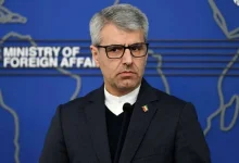 سخنگوی وزارت خارجه: می‌گویند «آقا بروید صحبت کنید»، اما طرف مقابل با شمشیر آخته آمده؛ نیامده که بگوید صلح کنیم
