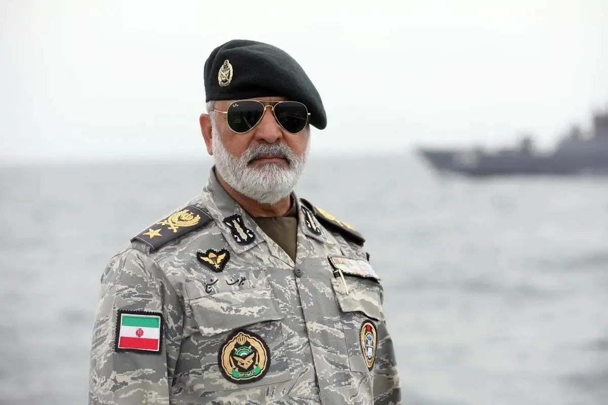 معاون اجرایی ارتش: بیش از ۷۵ درصد توان موشکی و پهپادی ایران دست‌نخورده است / در همین شرایط فعلی، بازتولید قدرت دفاعی، پهپاد‌ها و موشک‌های ما یک لحظه هم متوقف نشده است