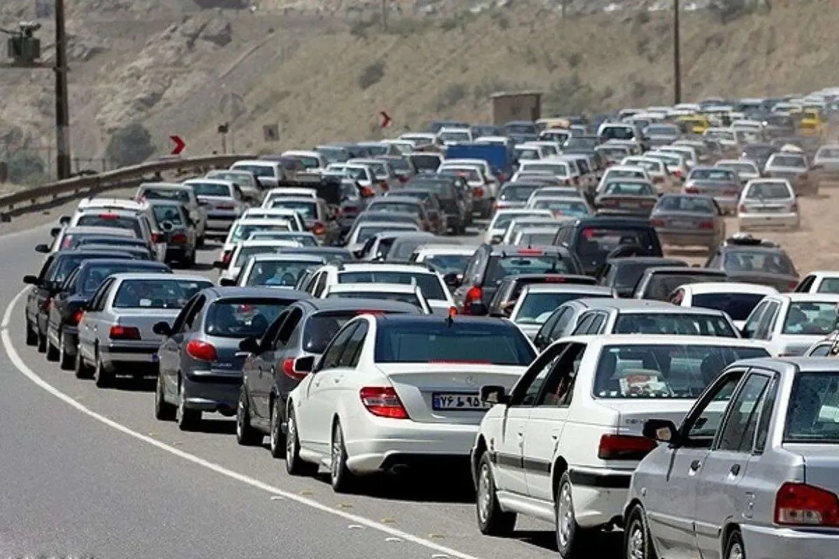ممنوعیت تردد در محور چالوس و ترافیک نیمهسنگین در جادههای کشور