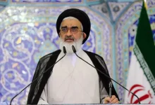 امام جمعه قم: کسی که از روی غیظ، غضب و عصبانیت دیگران را نهی از منکر می‌کند، جامعه را قطعه‌قطعه می‌کند؛ کار اینها یقیناً مورد توصیه شارع نیست