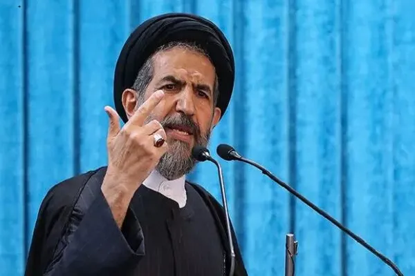 ابوترابی‌فرد، امام جمعه موقت تهران: با وحدت و پیوند ملت و دولت، از این دوران و تنگناهای اقتصادی عبور خواهیم کرد