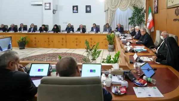 واکنش هیئت دولت به پیام رهبری: این حسن اعتماد، موجب دلگرمی و امید ما شد/ بر پنج محور بهبود معیشت و رونق تولید، حفظ انسجام ملی، پیشتازی علمی و فناوری، دیپلماسی عزتمندانه و تداوم مسیر خدمت به مردم، تأکید داریم