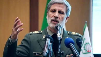 فرمانده کل ارتش: در جنگ اخیر، موشکها و پهپادهای ما تا آخرین لحظه و با شدت هر چه تمامتر به سمت دشمنان شلیک شدند/ در این مسیر، تعدادی از هواپیماهای بدون سرنشین، باسرنشین و تجهیزات راهبردی دشمن آسیب دید