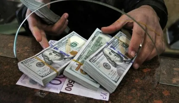 خبرگزاری دانشجو: دلار، ۲۰۷ هزار تومان!