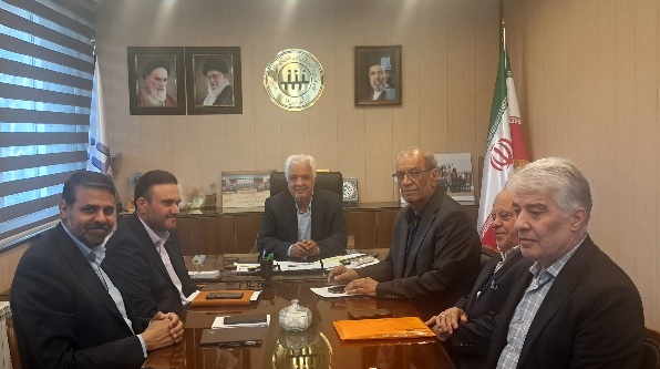 قول عضو هیات‌رئیسه مجلس برای انتقال مطالبات بازنشستگان به قالیباف؛ از مطالبه ۷۱۶ هزار تومانی تا معوقات فروردین و اردیبهشت