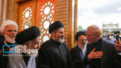 حضور فرزند رهبر شهید انقلاب در یک مراسم ختم/ نماینده آیت الله سیستانی هم بود+ تصاویر