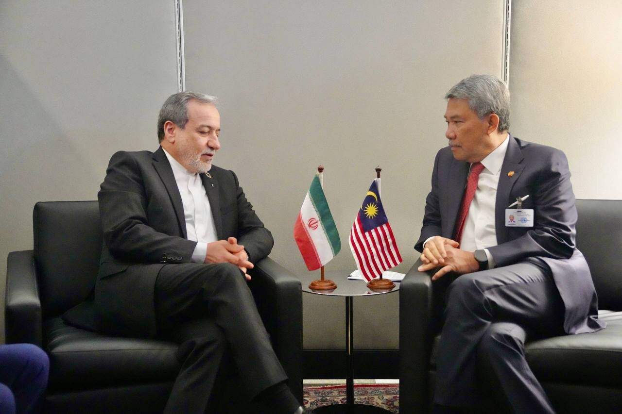 رایزنی عراقچی و فیدان درباره هرمز/هشدار درباره پیامدهای پیمان‌شکنی آمریکا/ رایزنی وزیر خارجه ایران با مالزی، الجزایر و مقام‌های سازمان ملل + تصاویر