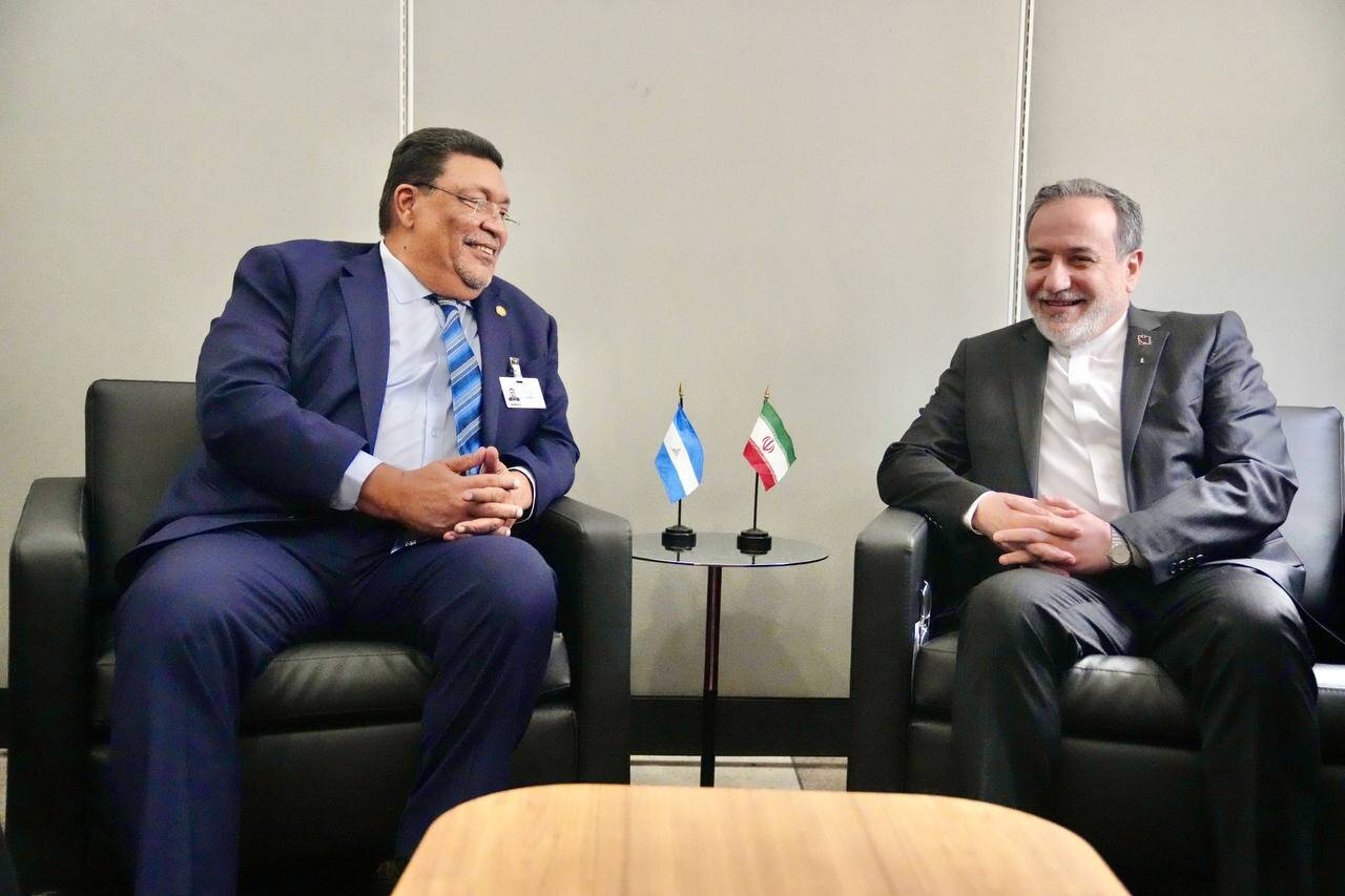 رایزنی عراقچی و فیدان درباره هرمز/هشدار درباره پیامدهای پیمان‌شکنی آمریکا/ رایزنی وزیر خارجه ایران با مالزی، الجزایر و مقام‌های سازمان ملل + تصاویر