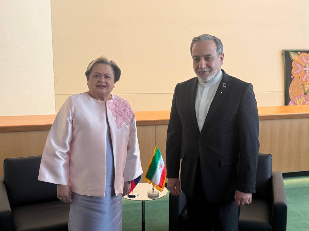 رایزنی عراقچی و فیدان درباره هرمز/هشدار درباره پیامدهای پیمان‌شکنی آمریکا/ رایزنی وزیر خارجه ایران با مالزی، الجزایر و مقام‌های سازمان ملل + تصاویر