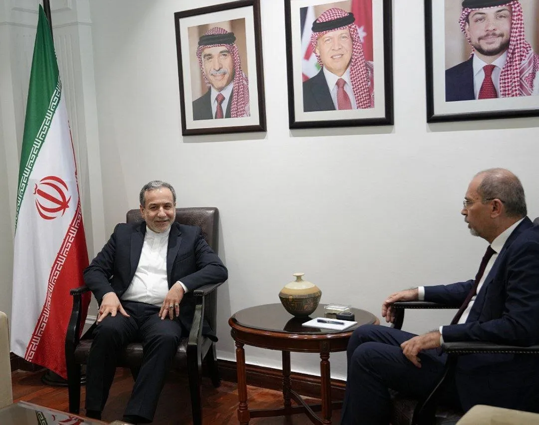 ادعای وزیر خارجه اردن: حمله ایرانی‌ها واکنشی نبود، چون دو ساعت بعد از آغاز جنگ حمله کردند / عراقچی: ایران برای پاسخ به متجاوز چقدر باید منتظر باشد؟