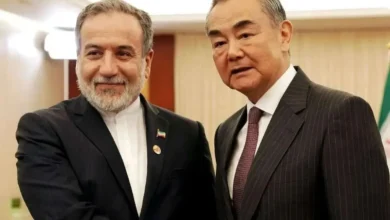 وزیر خارجه چین می‌گوید مایل به «حراست» از حقوق و منافع ایران است