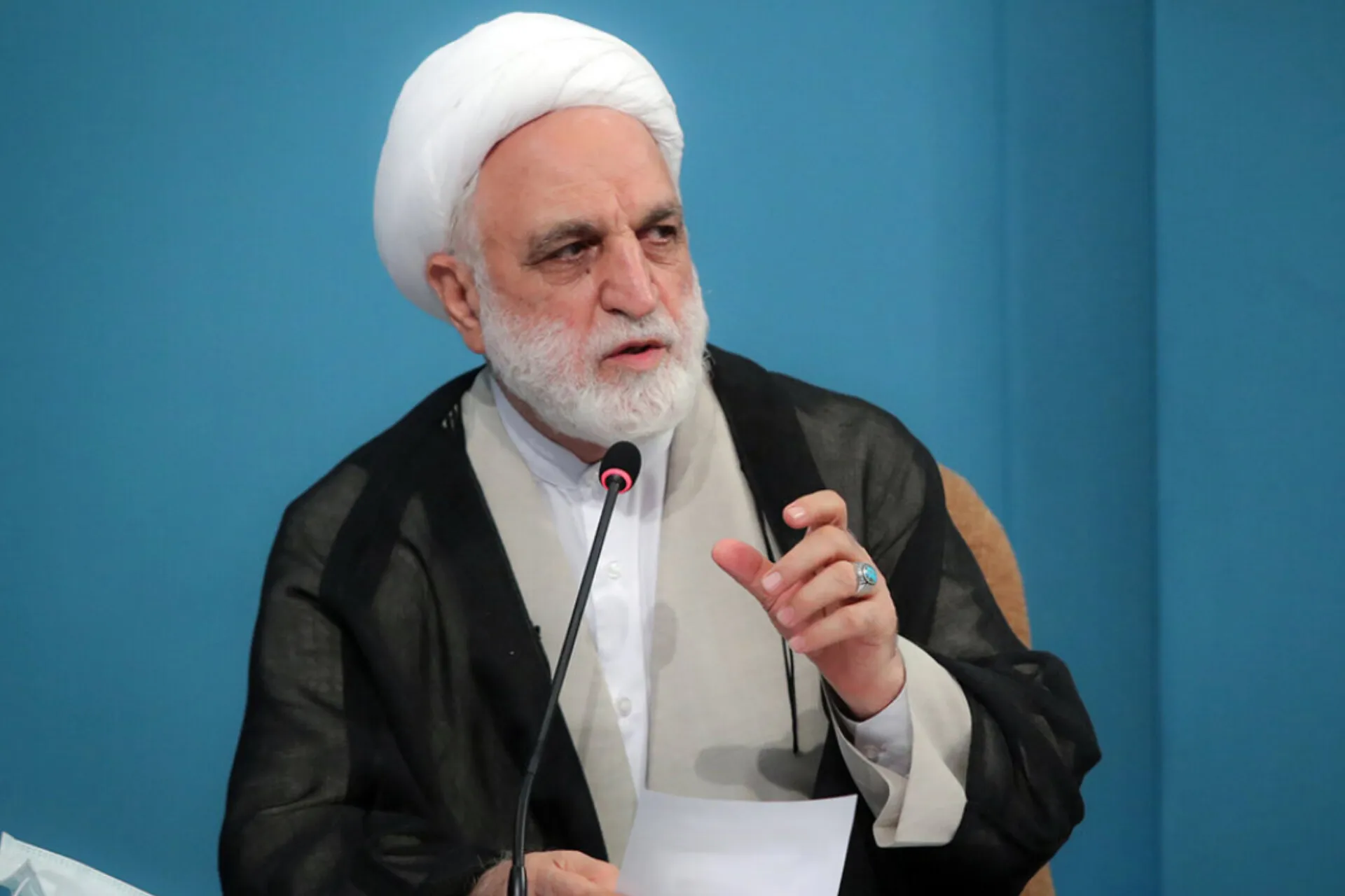 رئیس قوه قضائیه: دادستان کل کشور موضوع مقابله با ولنگاریها و برهنگیها را در دستور کار شورای عالی امنیت ملی قرار دهد