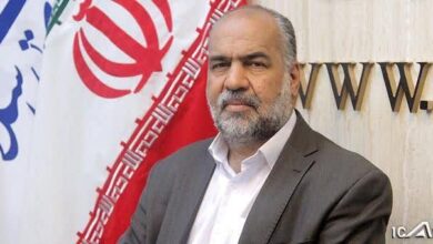 نماینده مجلس: اعزام ناوهای آمریکایی مانع عقب‌نشینی ایرانیان از منافع ملی نمی‌شود/ کاخ سفید تلاش می‌کند با ارعاب، طرف مقابل را به عقب‌نشینی وادار کند
