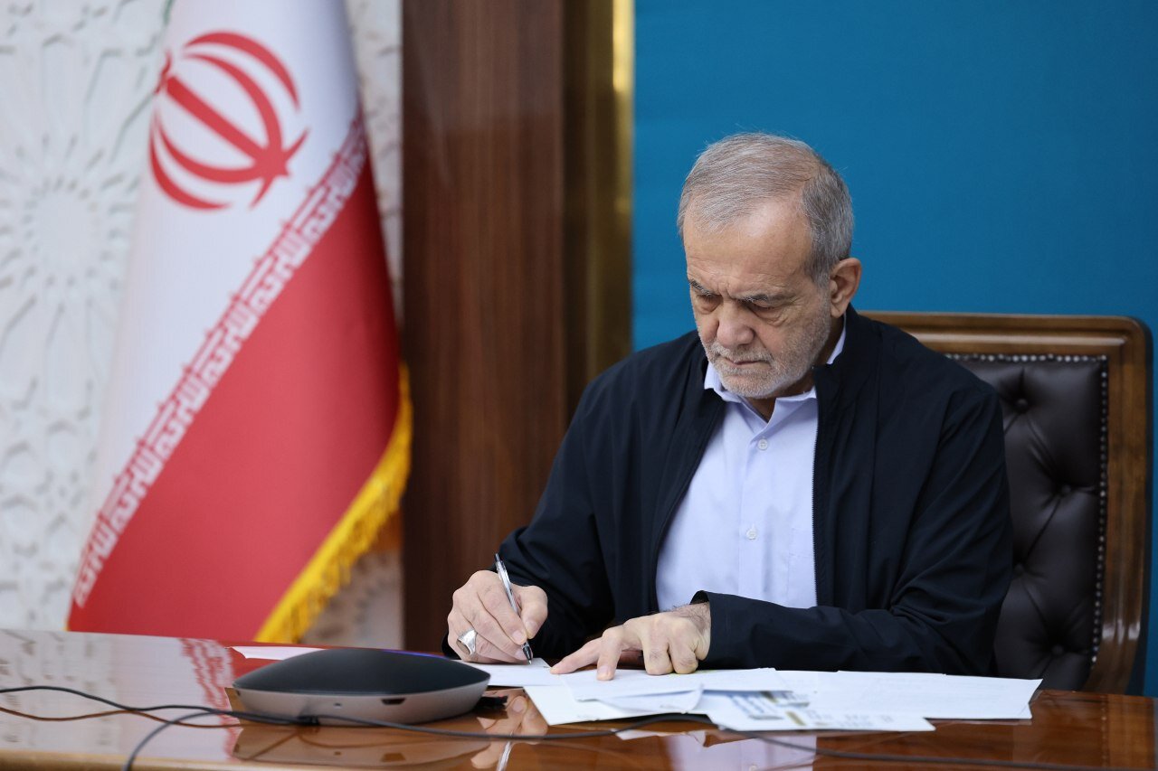 پزشکیان: رای قاطع مجلس به وزیر دفاع پیام بلندی به دنیا داشت/ همراهی مجلس با دولت پیام وحدت مخابره کرد