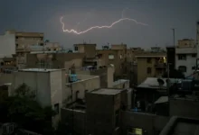 قطعی برق در اثر طوفان شدید در قم