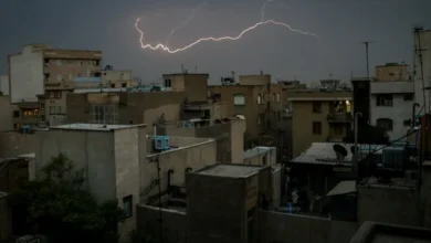 قطعی برق در اثر طوفان شدید در قم