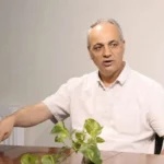 زیدآبادی: اول تکلیف ما را روشن کنید!/ در صورت آغاز دوباره جنگ، باید از آن خوشحال باشیم؟
